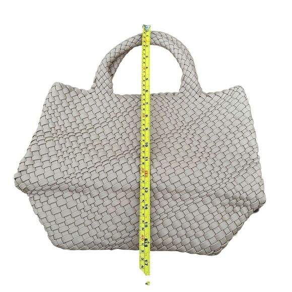 Hathaway Woven Tote Bag Warm Taupe - Picture 7 of 9